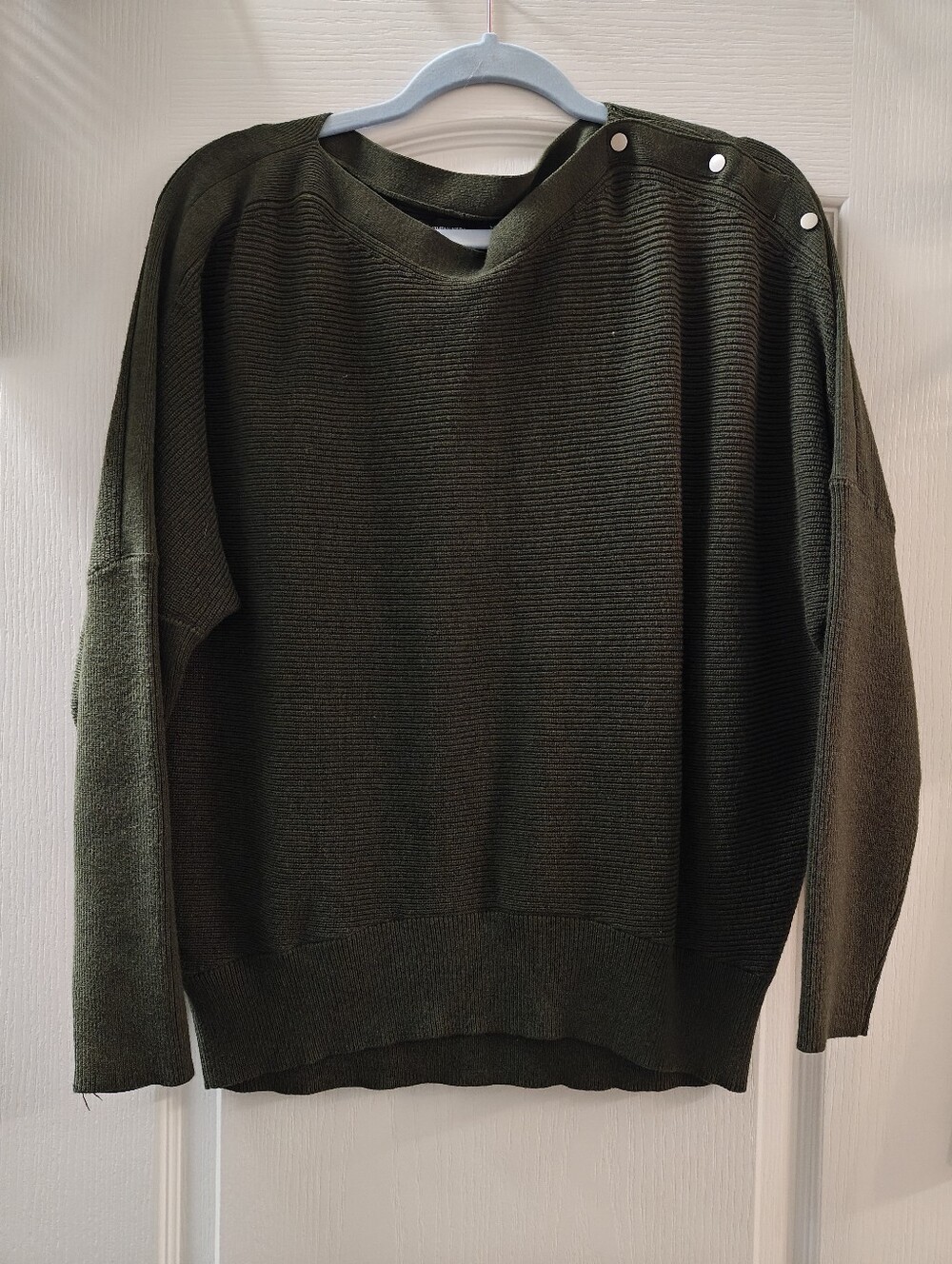 Simply Vera Vera Wang Olive Green Crewneck Button-Shoulder Sweater